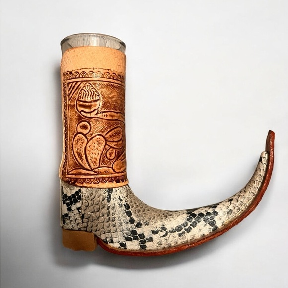 Shot Glass Snakeskin NWOT - Picture 1 of 4